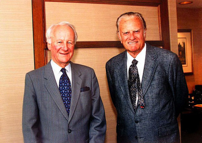 min_20110728_john-stott-and-billy-graham.