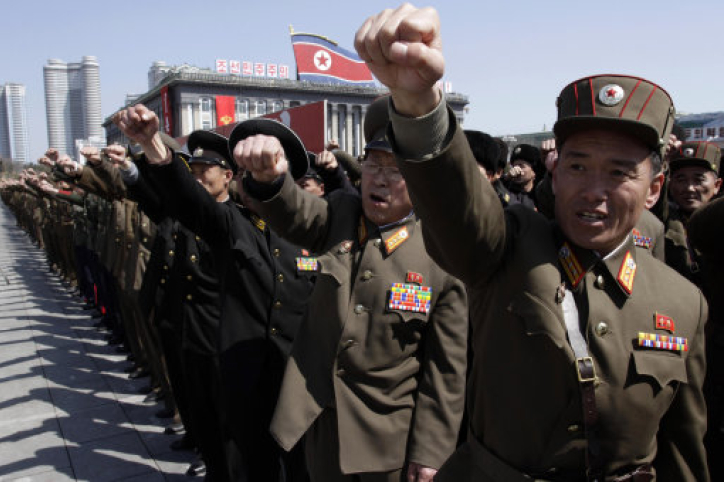 north-korea-soldiers-pyongyang.